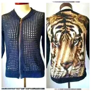 CECIL DE WORD Lined mesh front, tiger back zip up top. Size small